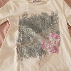 Im selling this nice shirt which has been worn 2x